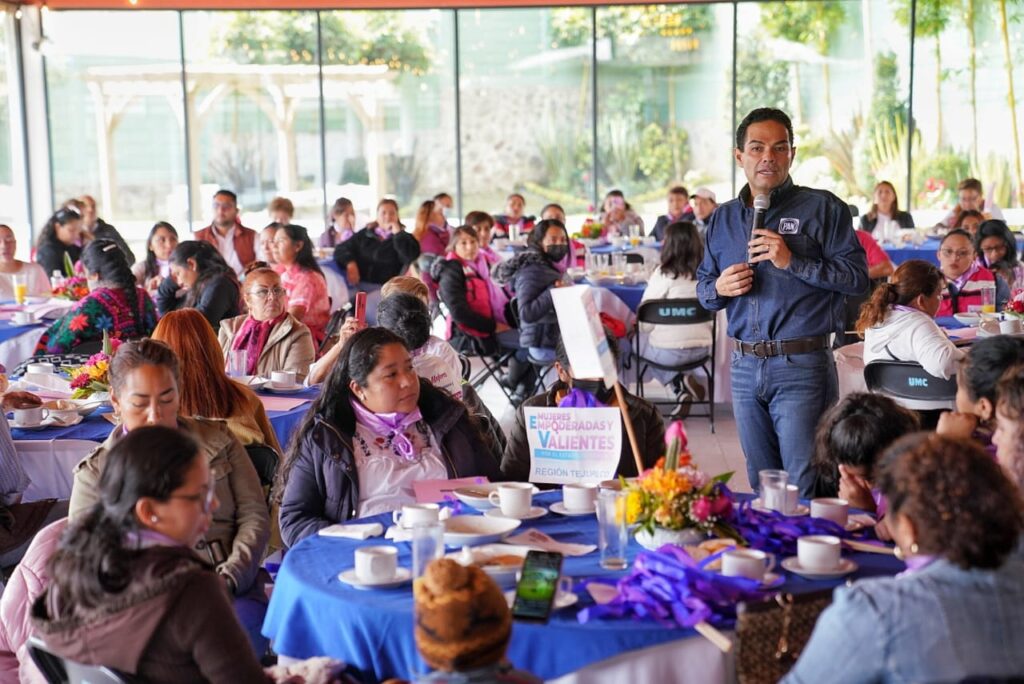 Se Re Ne Enrique Vargas Con Empoderadas Y Valientes Se Compromete A